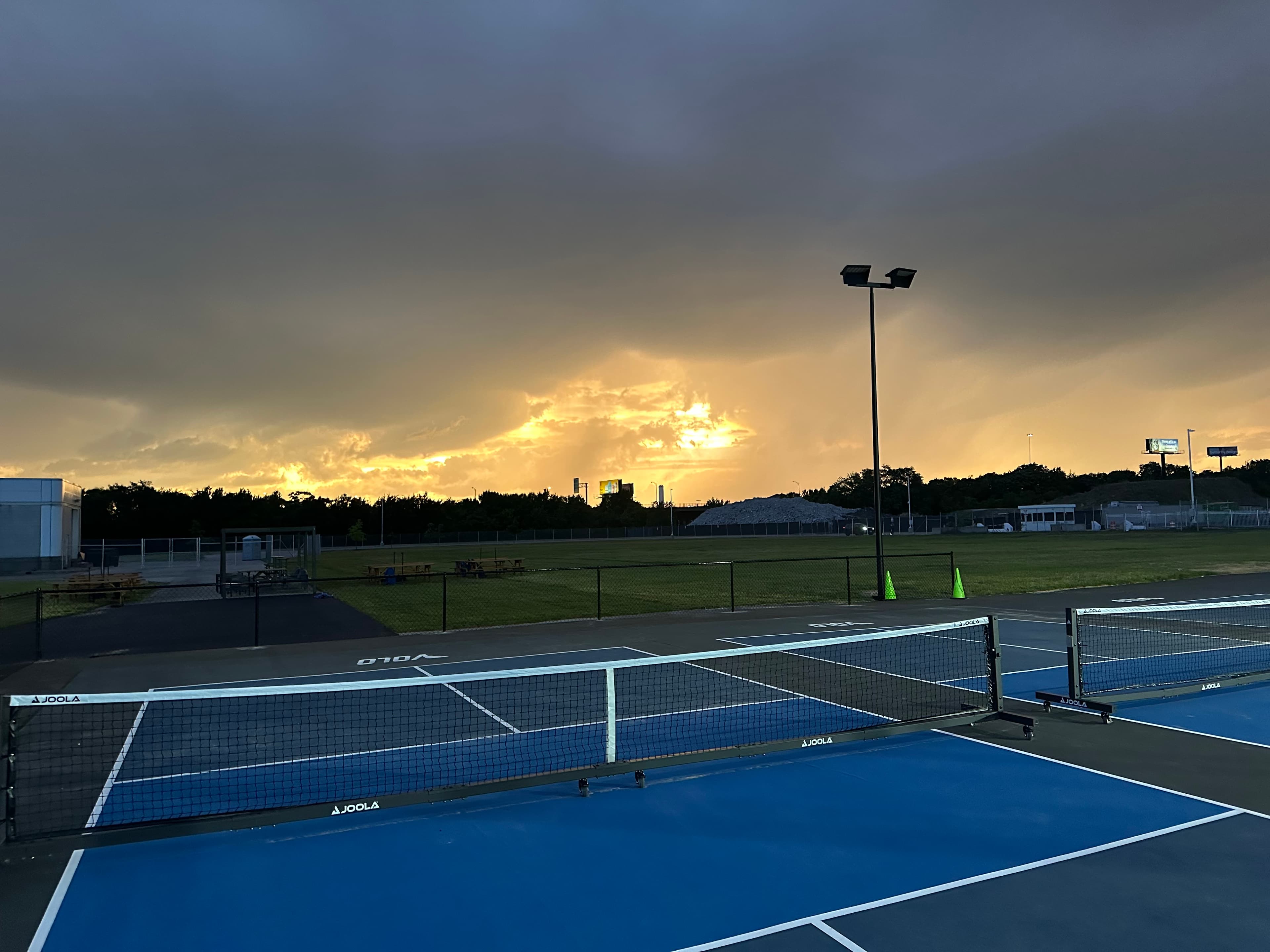 Club Volo at Baltimore Peninsula pickleball courts