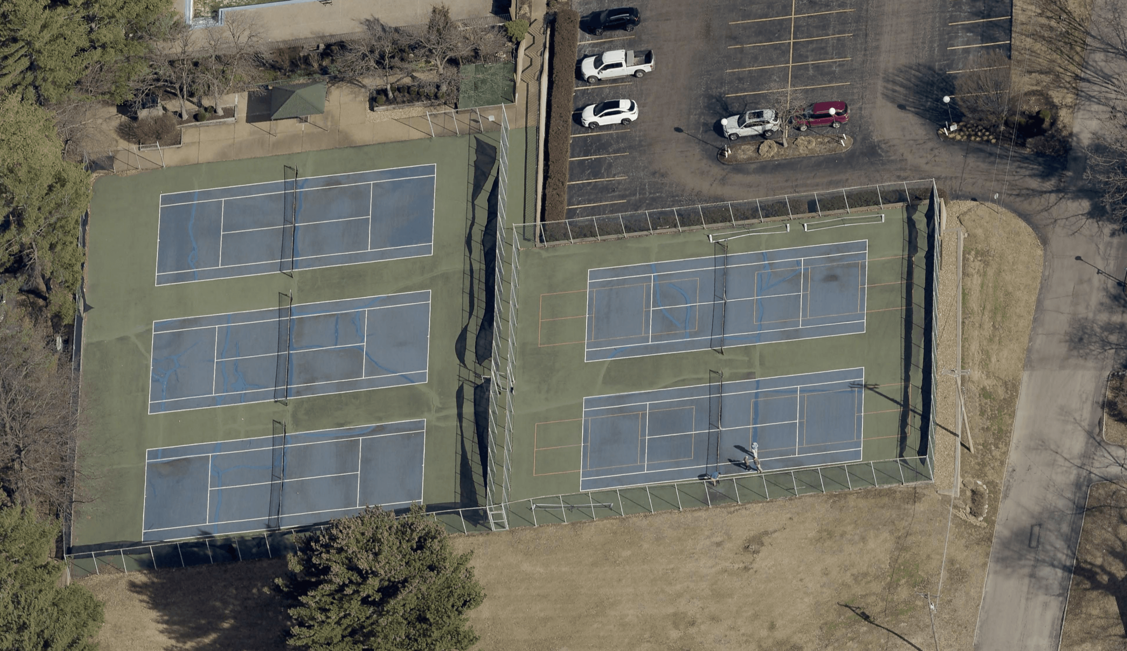 Forest Lake Tennis & Swim Club pickleball courts