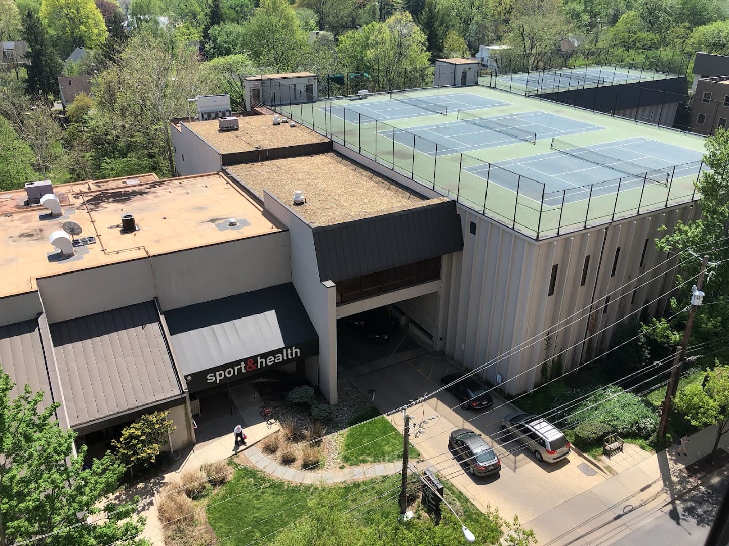 Onelife Fitness Bethesda pickleball courts