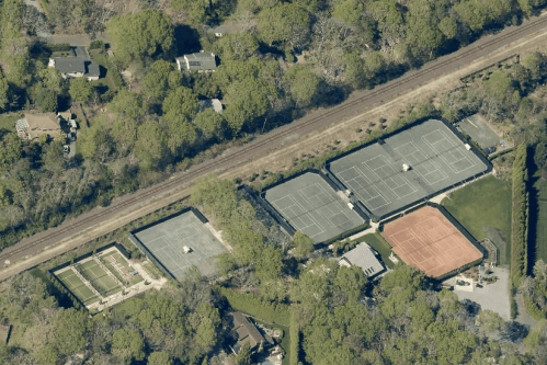 Hampton Racquet pickleball courts