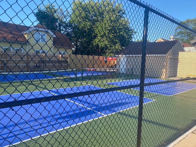 Dale Z.'s On Tour pickleball courts