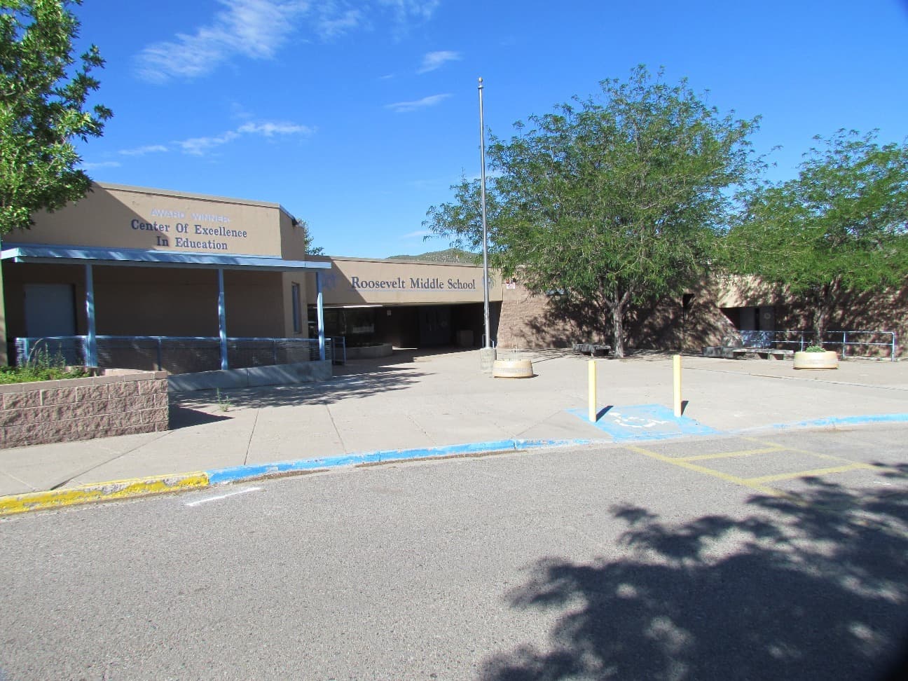 Roosevelt Middle School pickleball courts