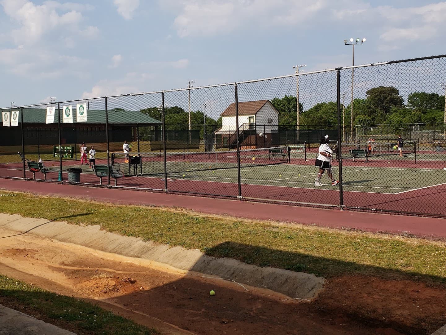 Richard Parks Tennis Courts pickleball courts