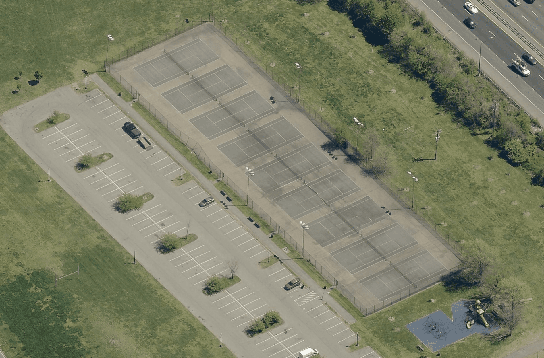 Anacostia Pool and Recreation Center pickleball courts