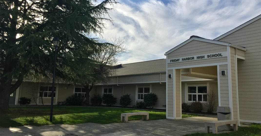 SJI - High School in Friday Harbor pickleball courts