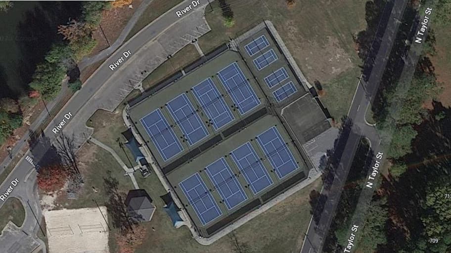 Sunset Park pickleball courts