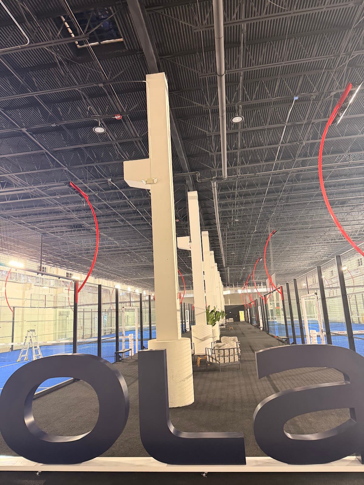 Ola Padel Club by Nox pickleball courts
