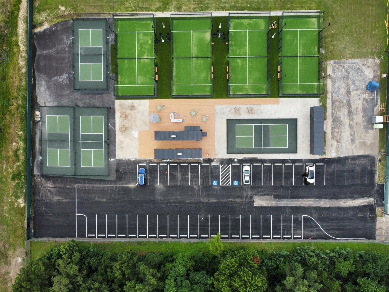 TEMPO Padel & Pickleball Club pickleball courts