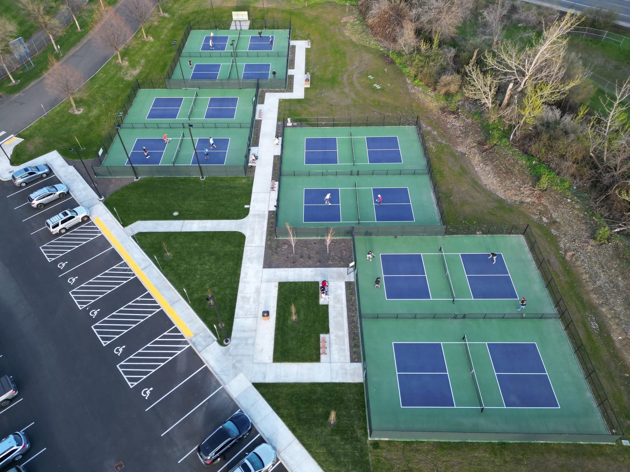 PicklePlex pickleball courts