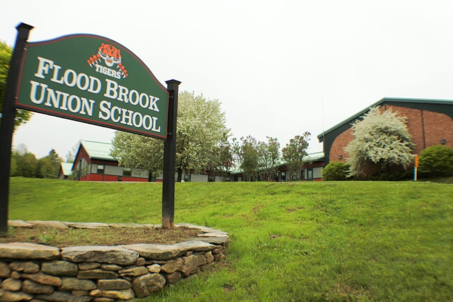 Flood Brook School pickleball courts