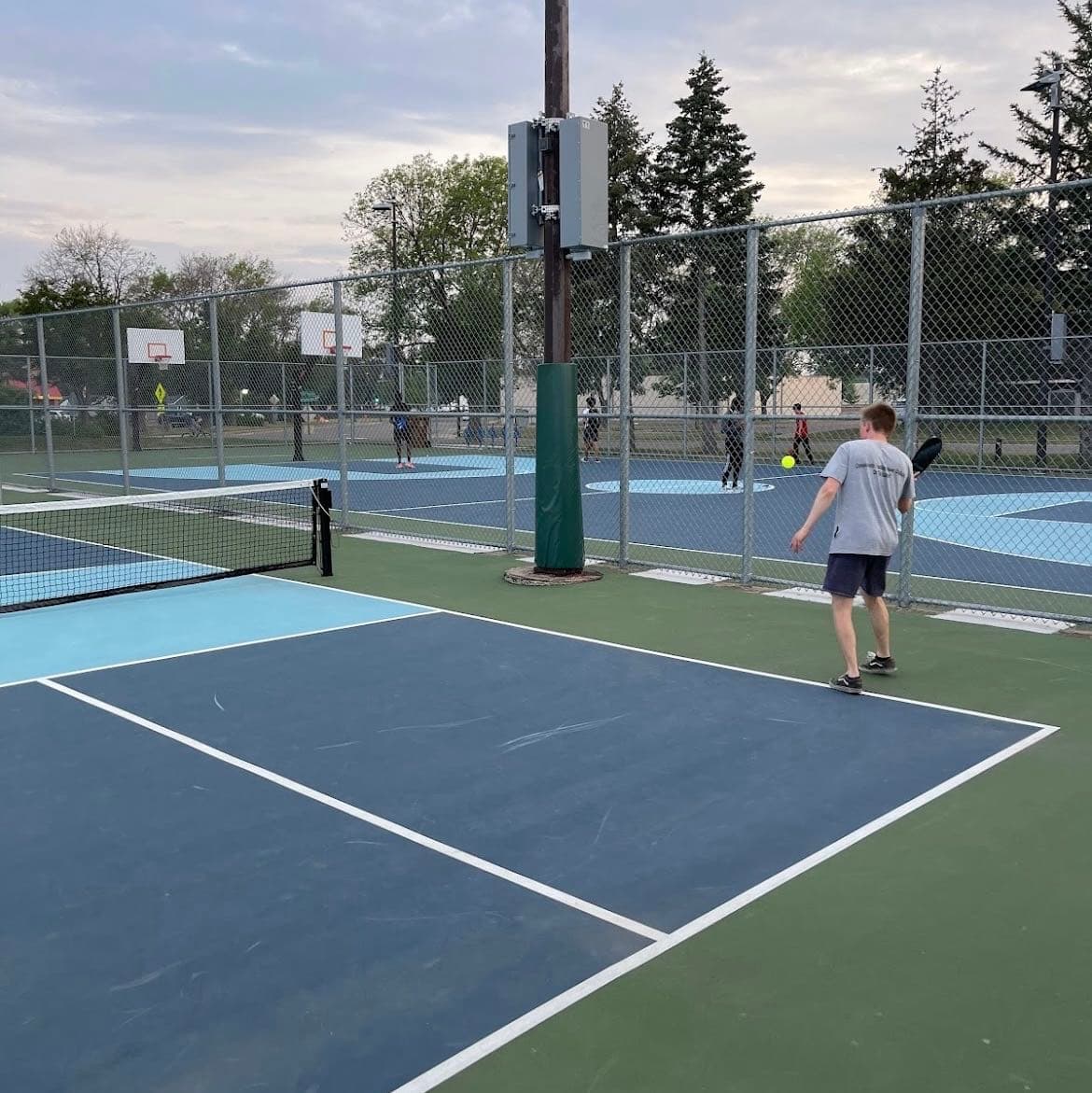 Becker Park pickleball courts