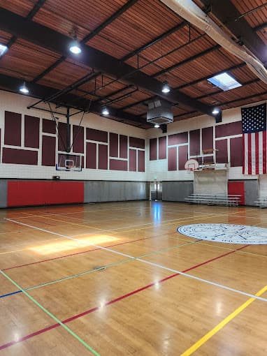Esther Snyder Community Center pickleball courts