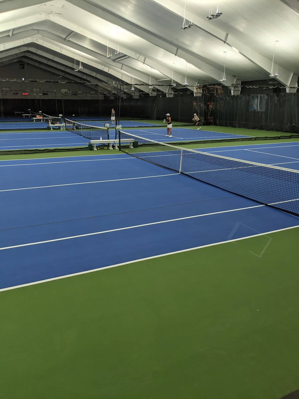 The Naperville Tennis & Swim Club pickleball courts