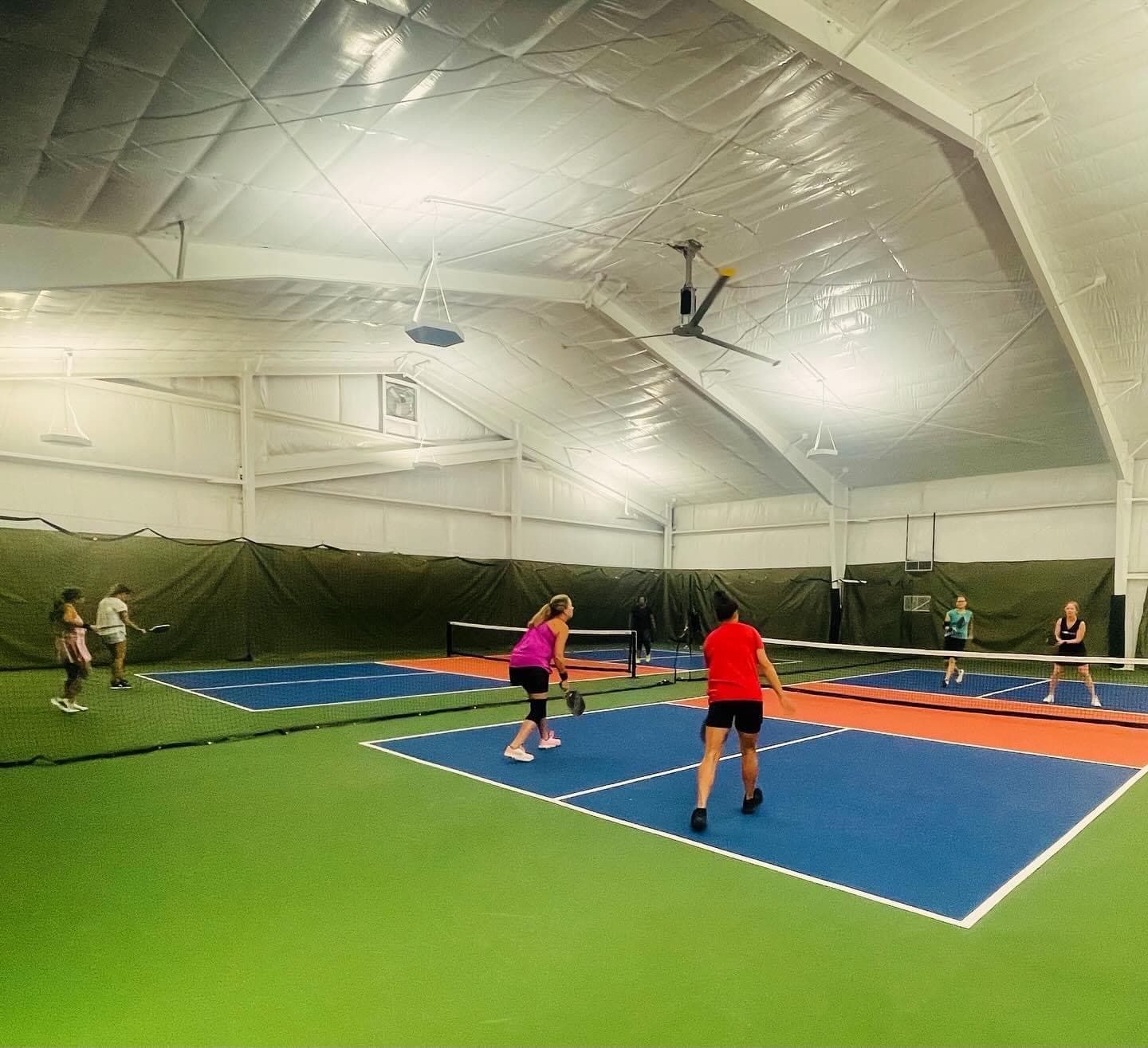 Yello Club pickleball courts