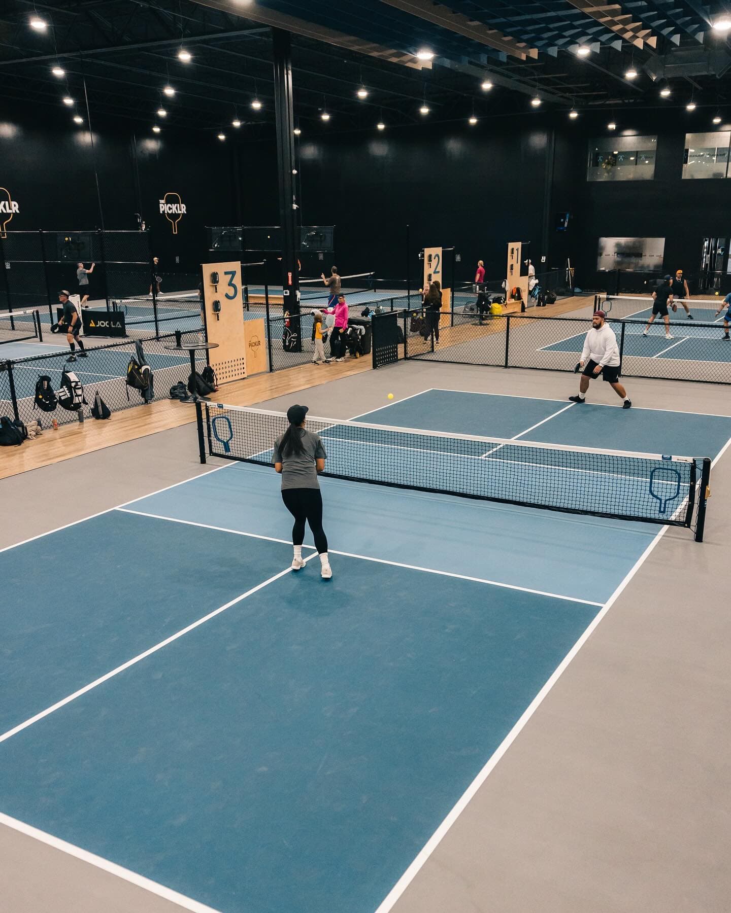 The Picklr Hurst pickleball courts