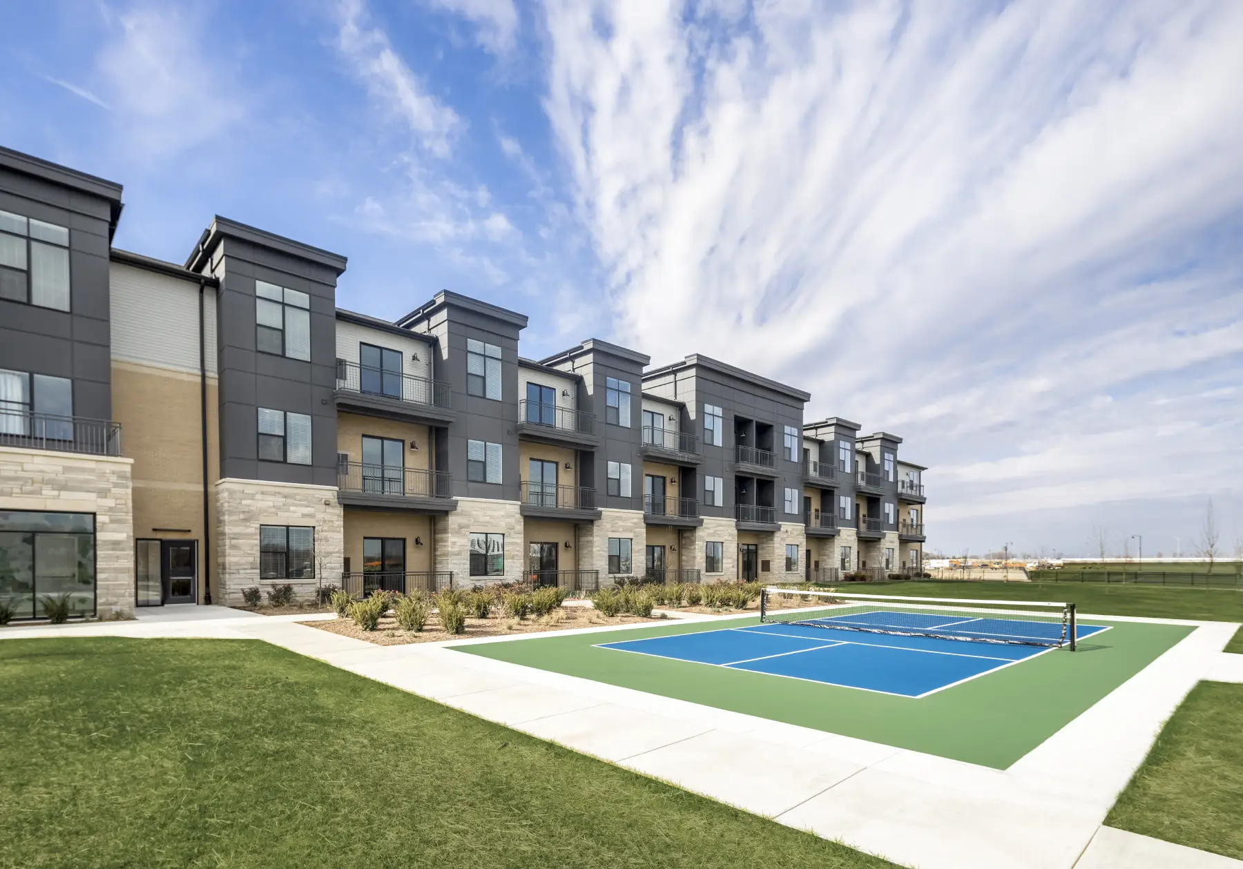Charter Senior Living at Gateway Park pickleball courts