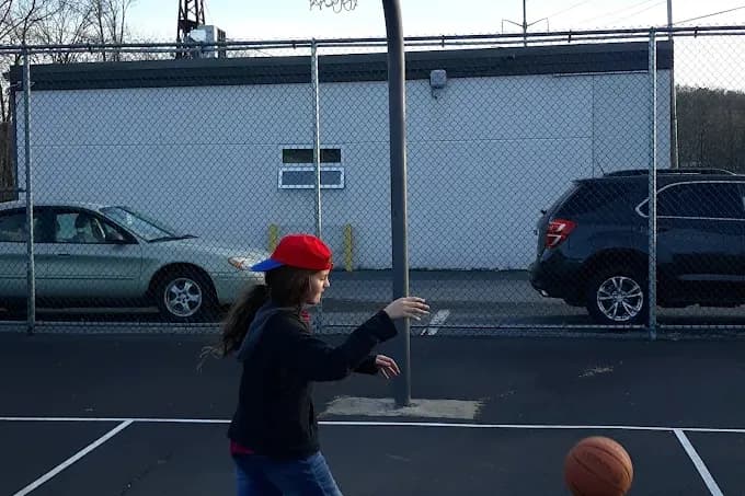 Cressona Courts pickleball courts