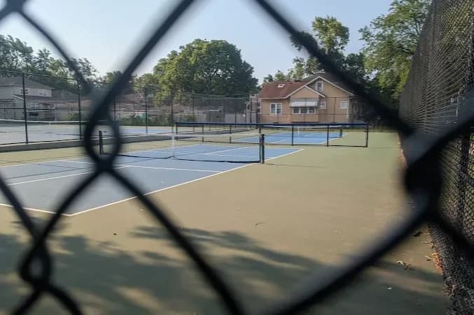 Eugene Field Park pickleball courts