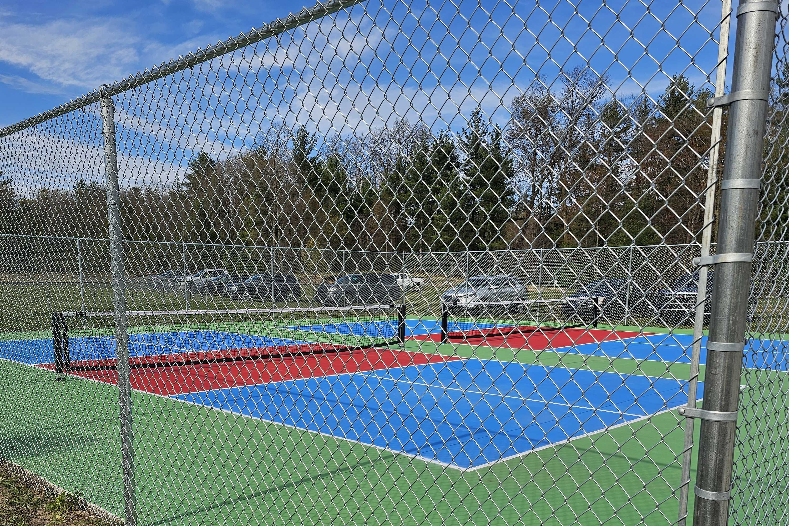 Holton Recreation pickleball courts