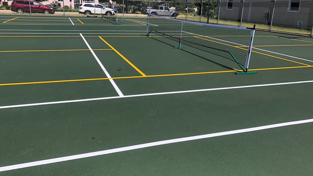 Gladstone 10th St Courts pickleball courts