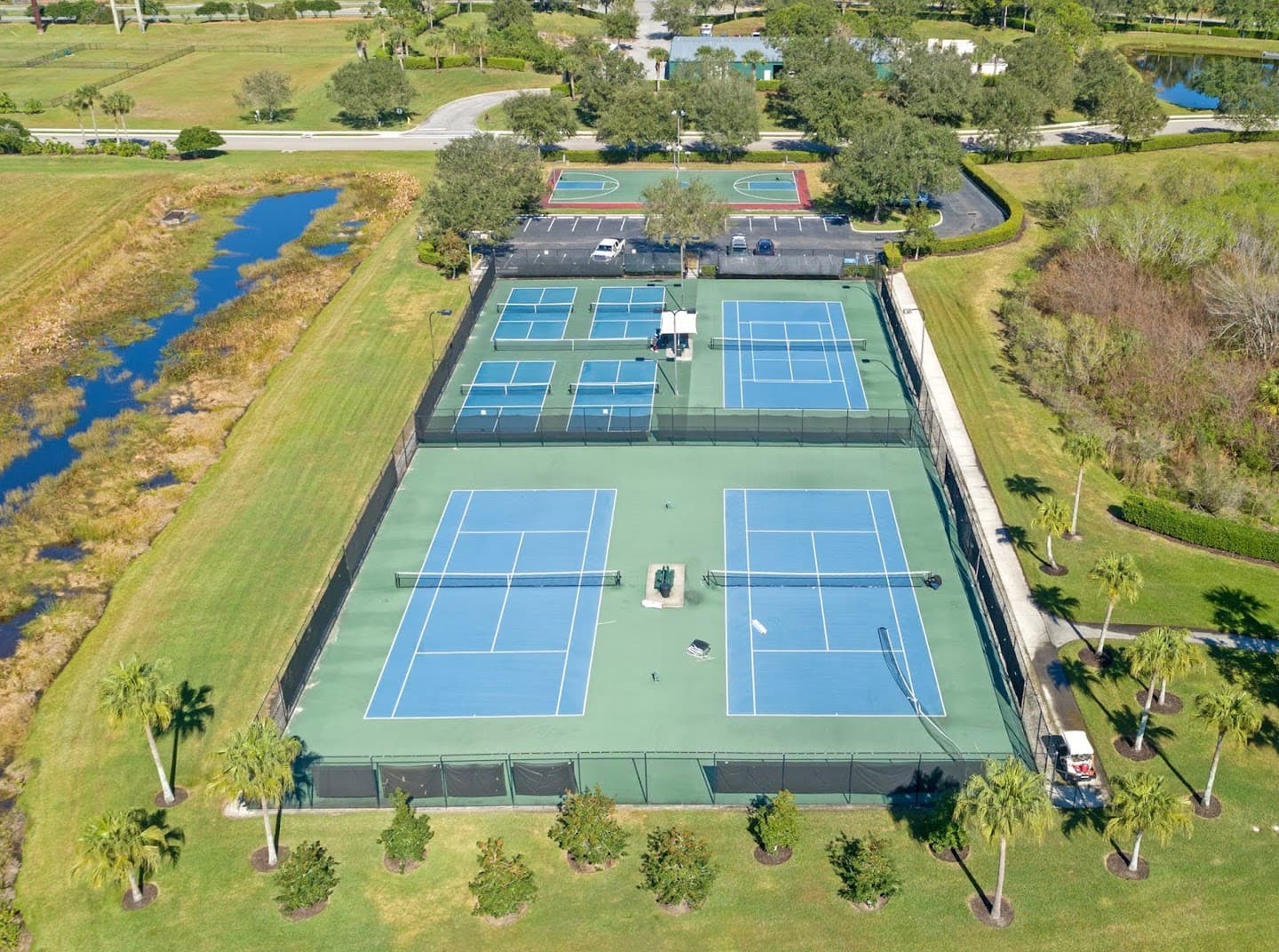 Heritage Harbour H.O.A pickleball courts