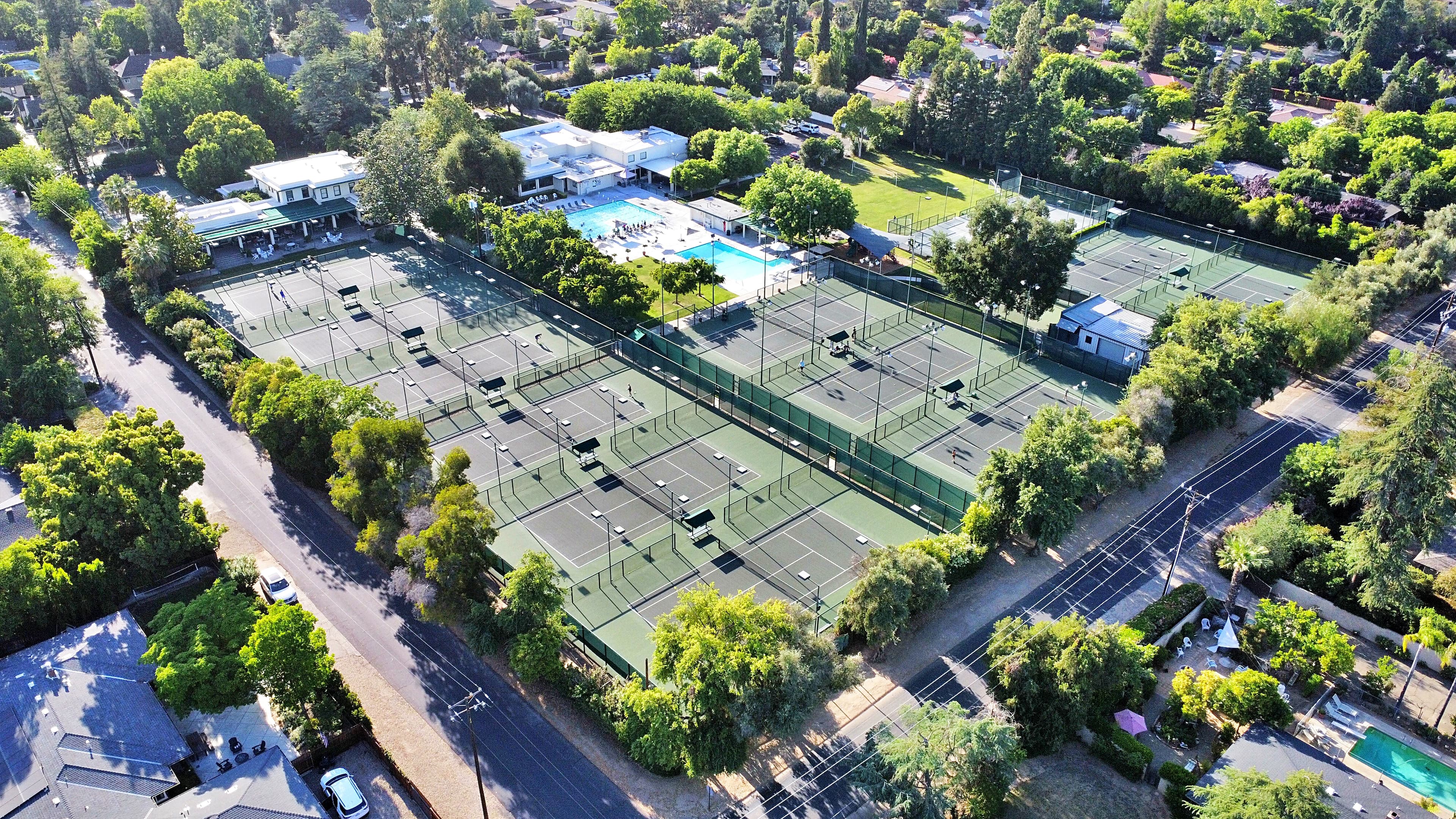 Fig Garden Swim & Racquet Club pickleball courts