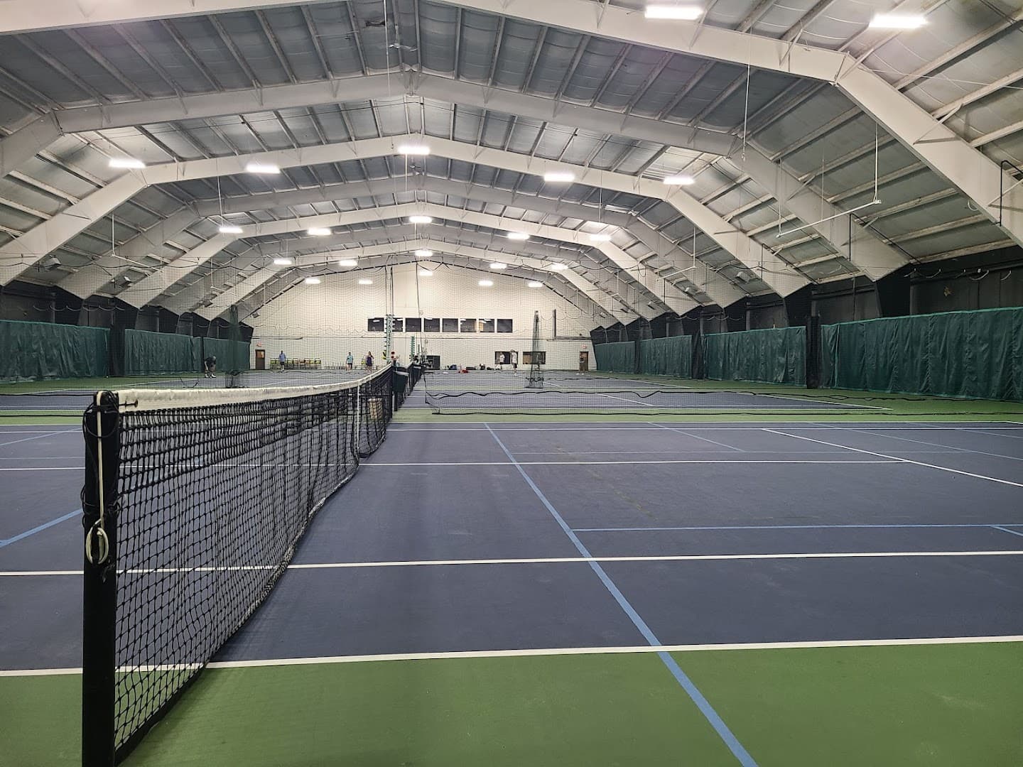 Lakeville Athletic Club pickleball courts