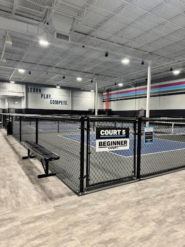 Ace Pickleball Club - Vernon Hills pickleball courts