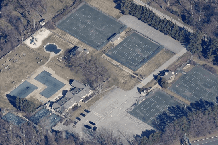 The Roland Run Club pickleball courts