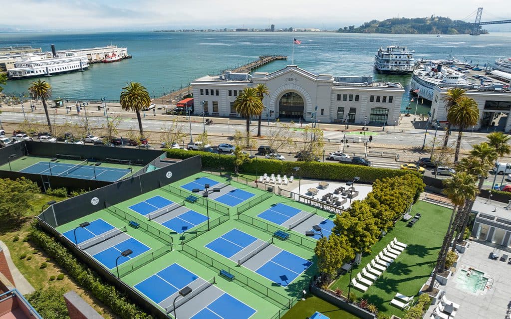 Bay Club Gateway pickleball courts