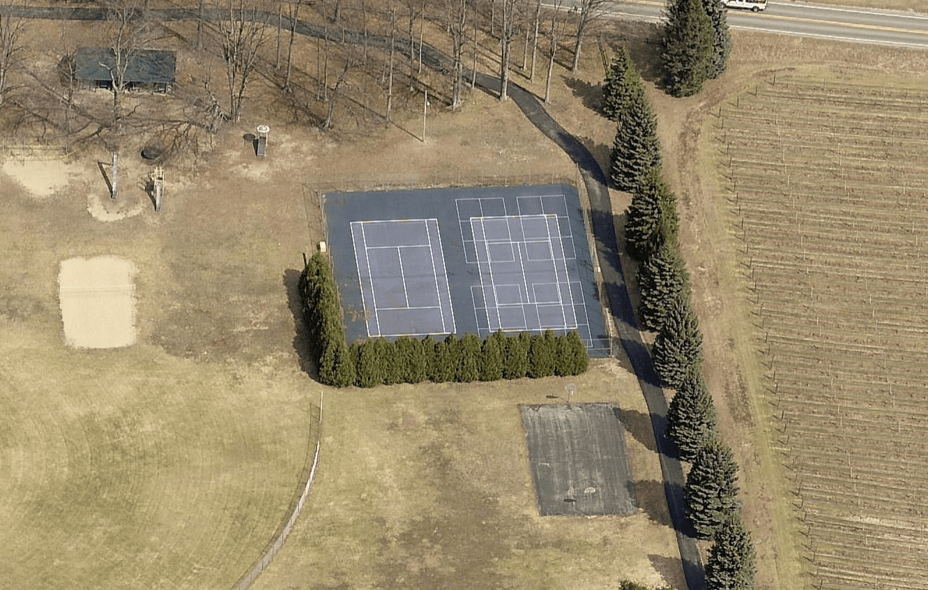 Bowers Harbor Park pickleball courts