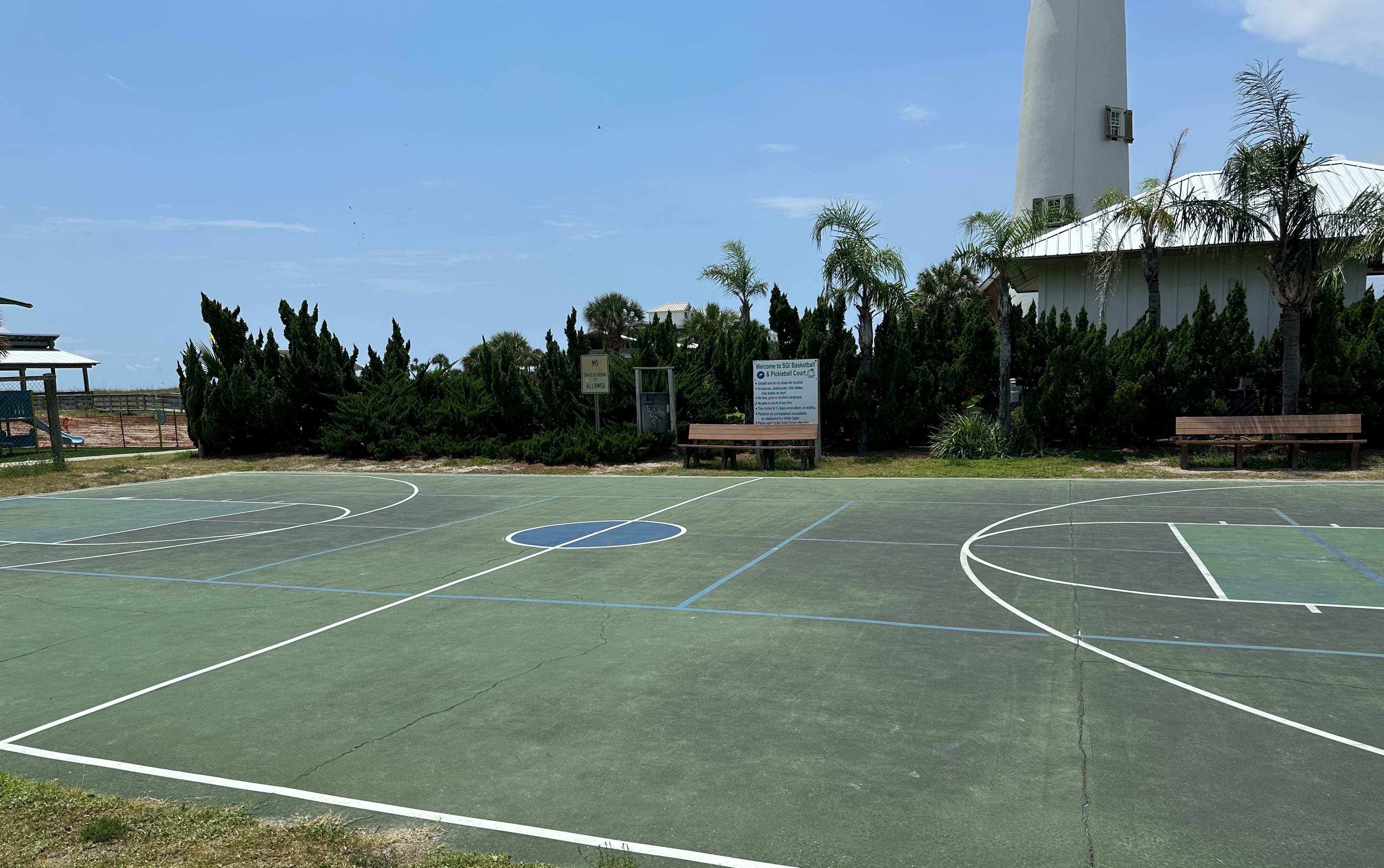St. George Island Vistor Center pickleball courts