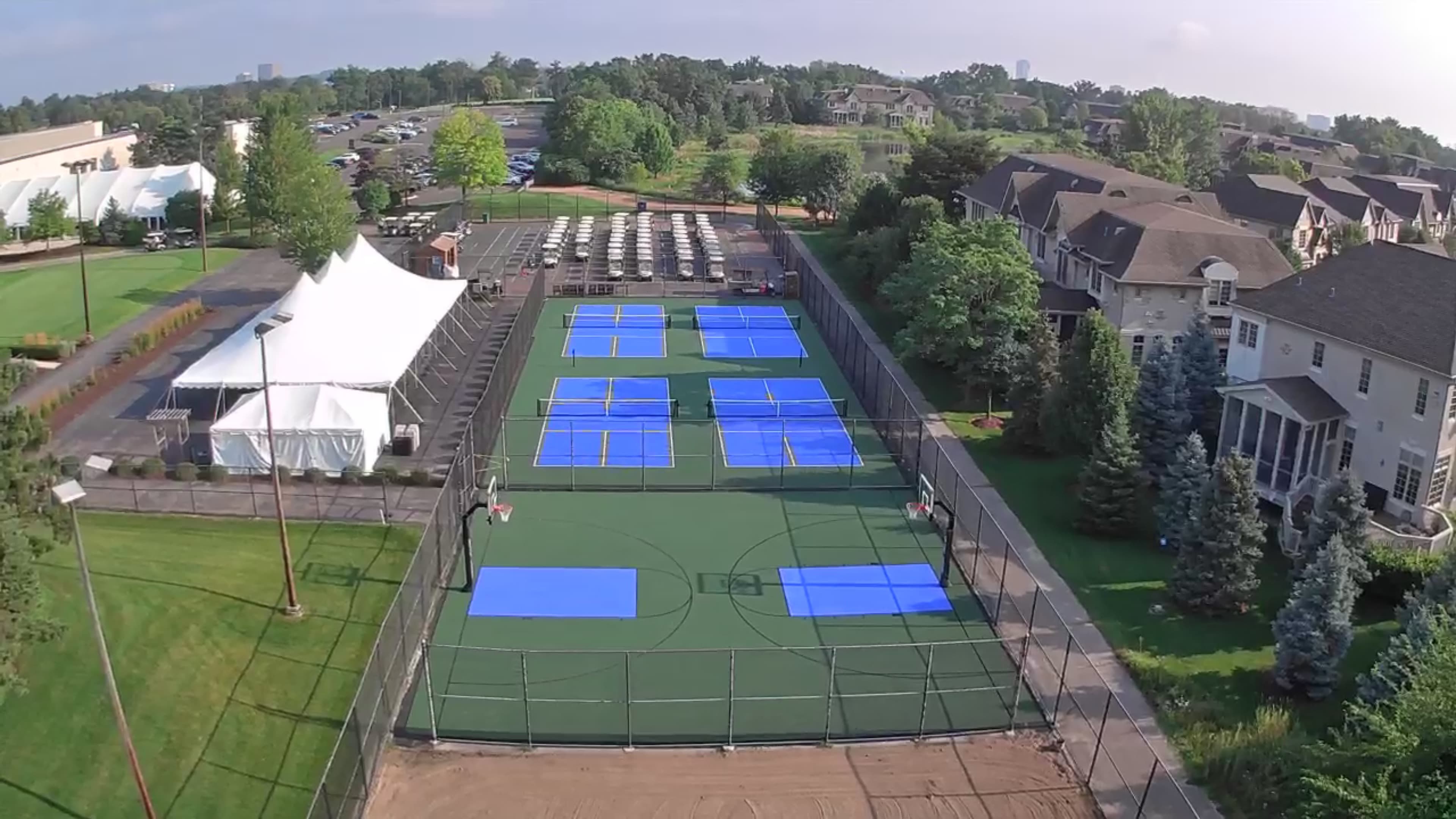 Hilton Chicago Oakbrook Hills Resort pickleball courts