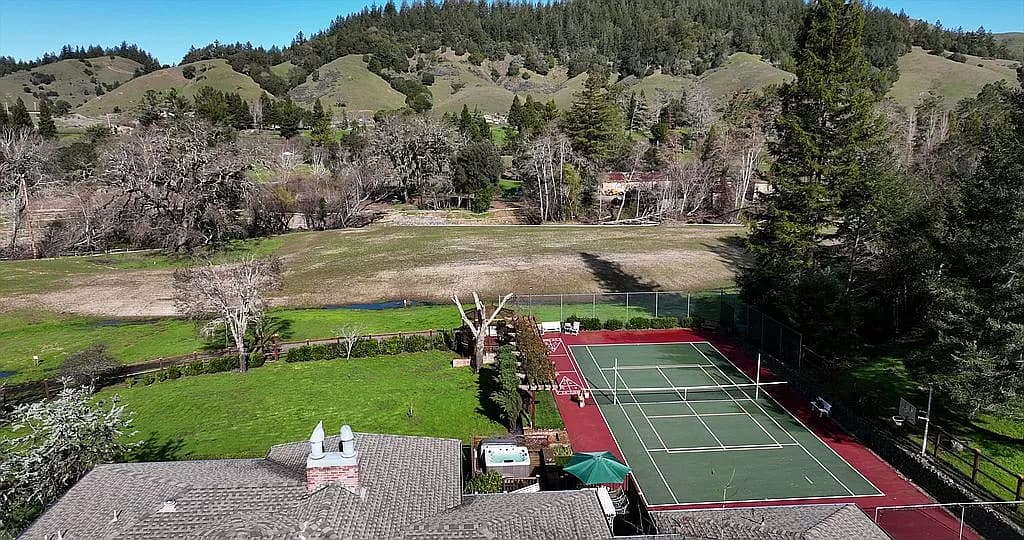 Lagunitas Pickleball Club pickleball courts