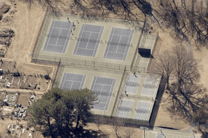 McLean Racquet & Health Club pickleball courts