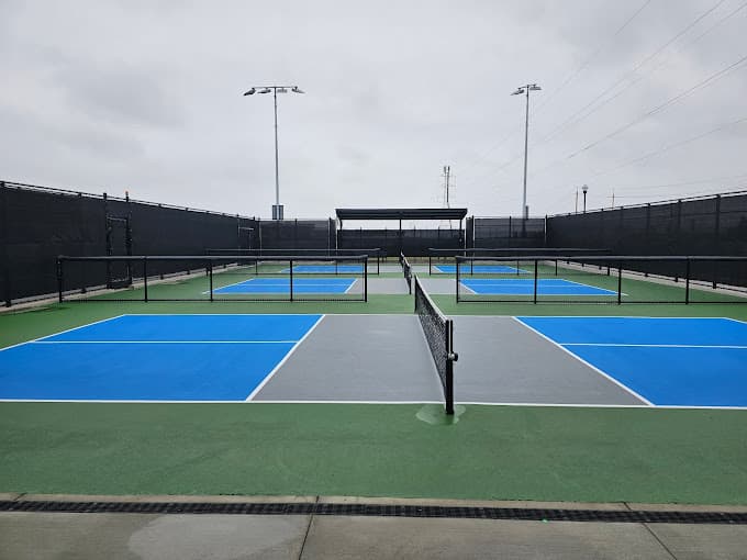 Gibson Park pickleball courts