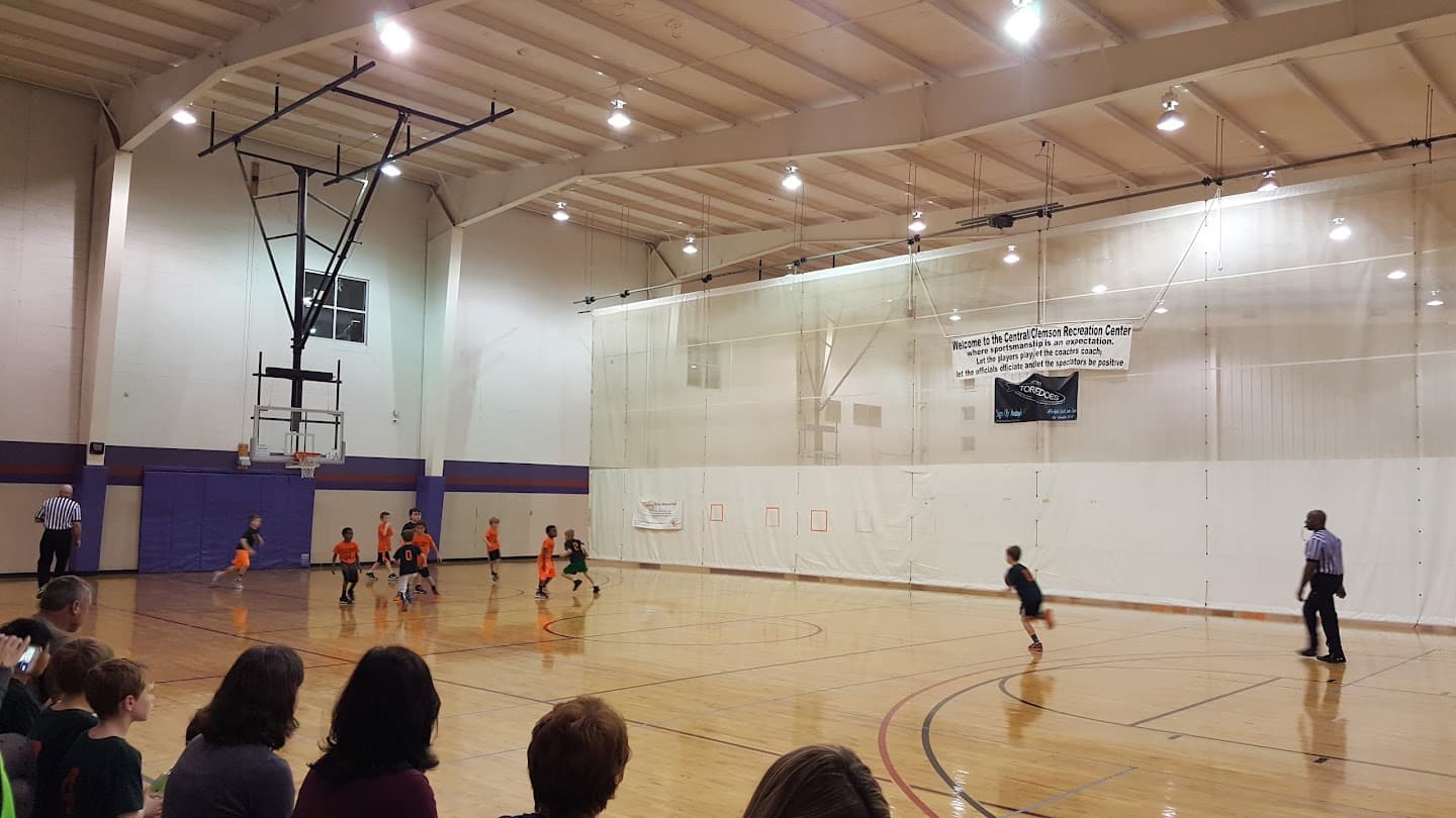 Central Clemson Recreation Center pickleball courts