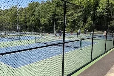 WakeField Park pickleball courts