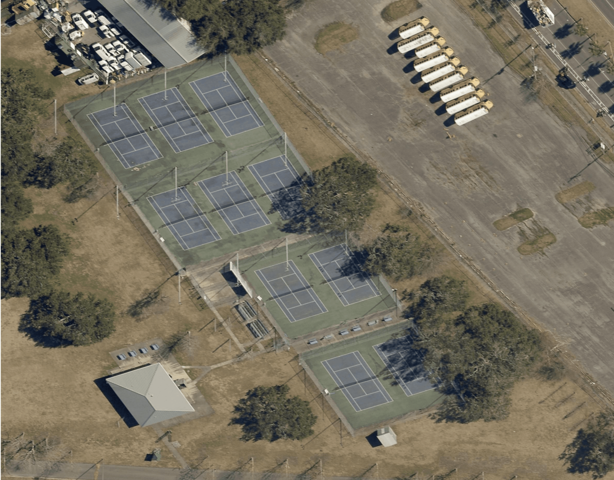 Thomas Park Recreation Center pickleball courts