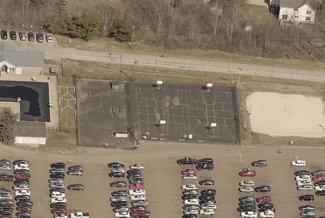 Chardon Park pickleball courts