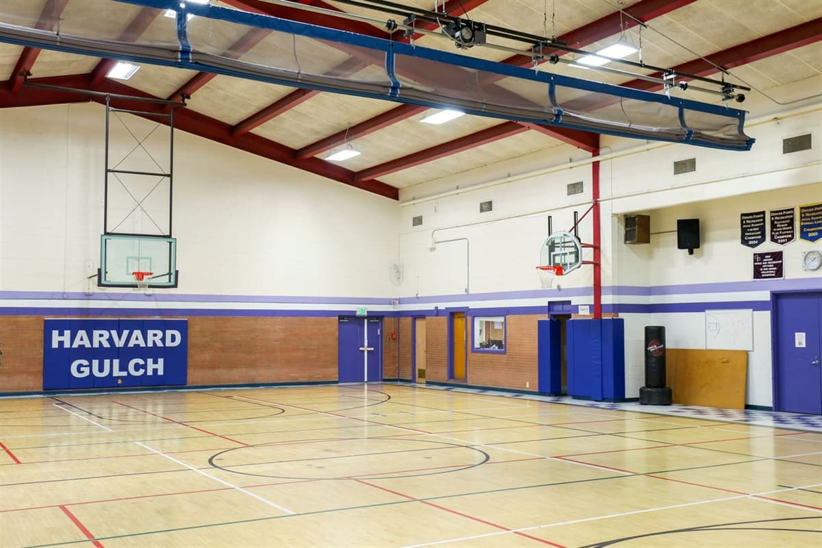 Hiawatha Davis Jr Recreation Center pickleball courts