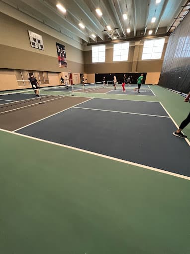 Life Time - Garden City pickleball courts