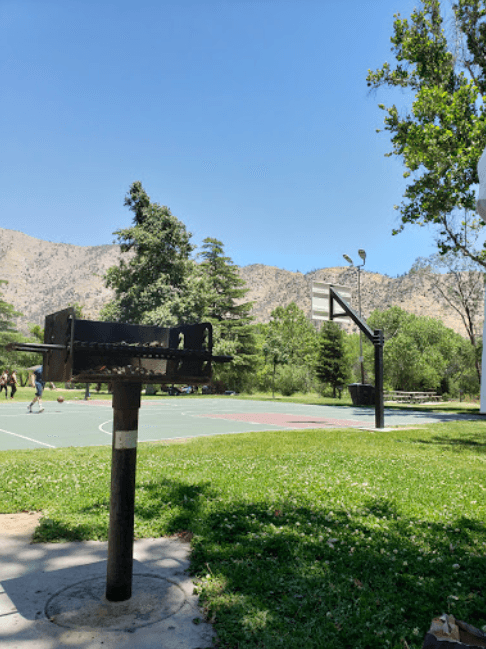Riverside Park pickleball courts