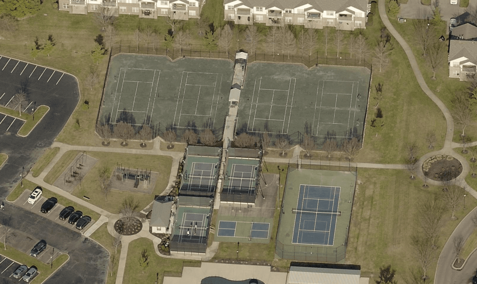 Four Bridges Country Club pickleball courts