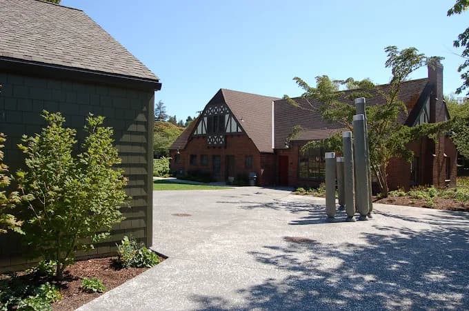 Montlake Community Center pickleball courts