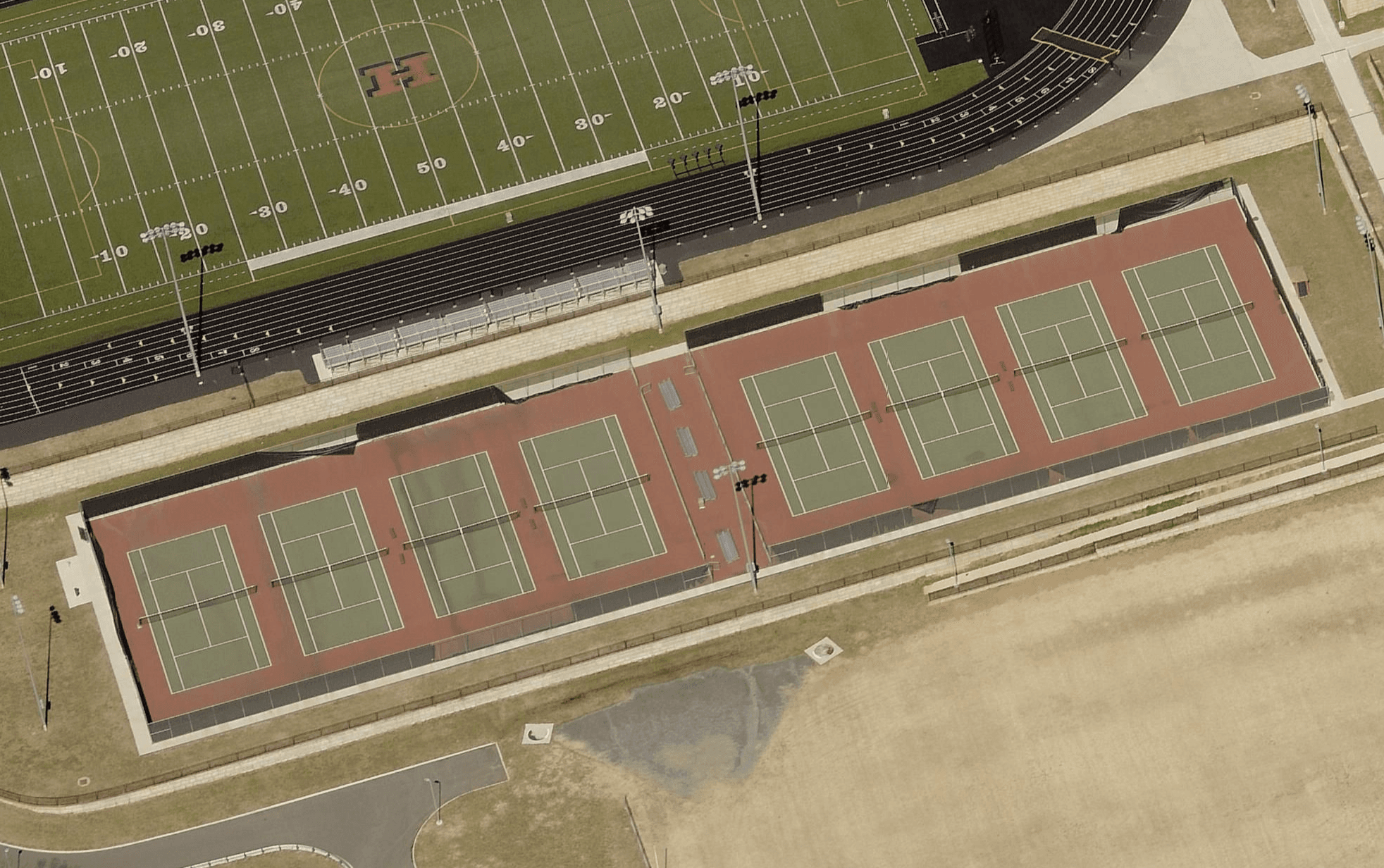 Heritage High School pickleball courts