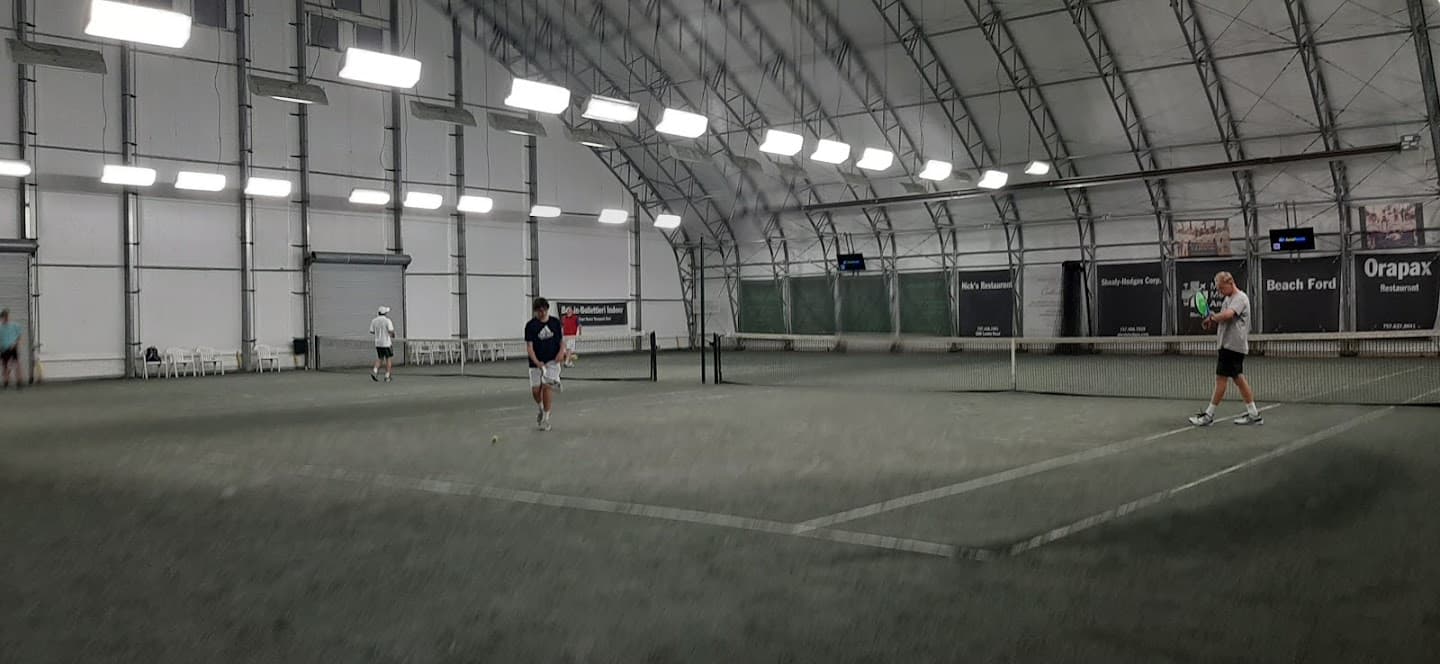 Cape Henry Raquet Club pickleball courts