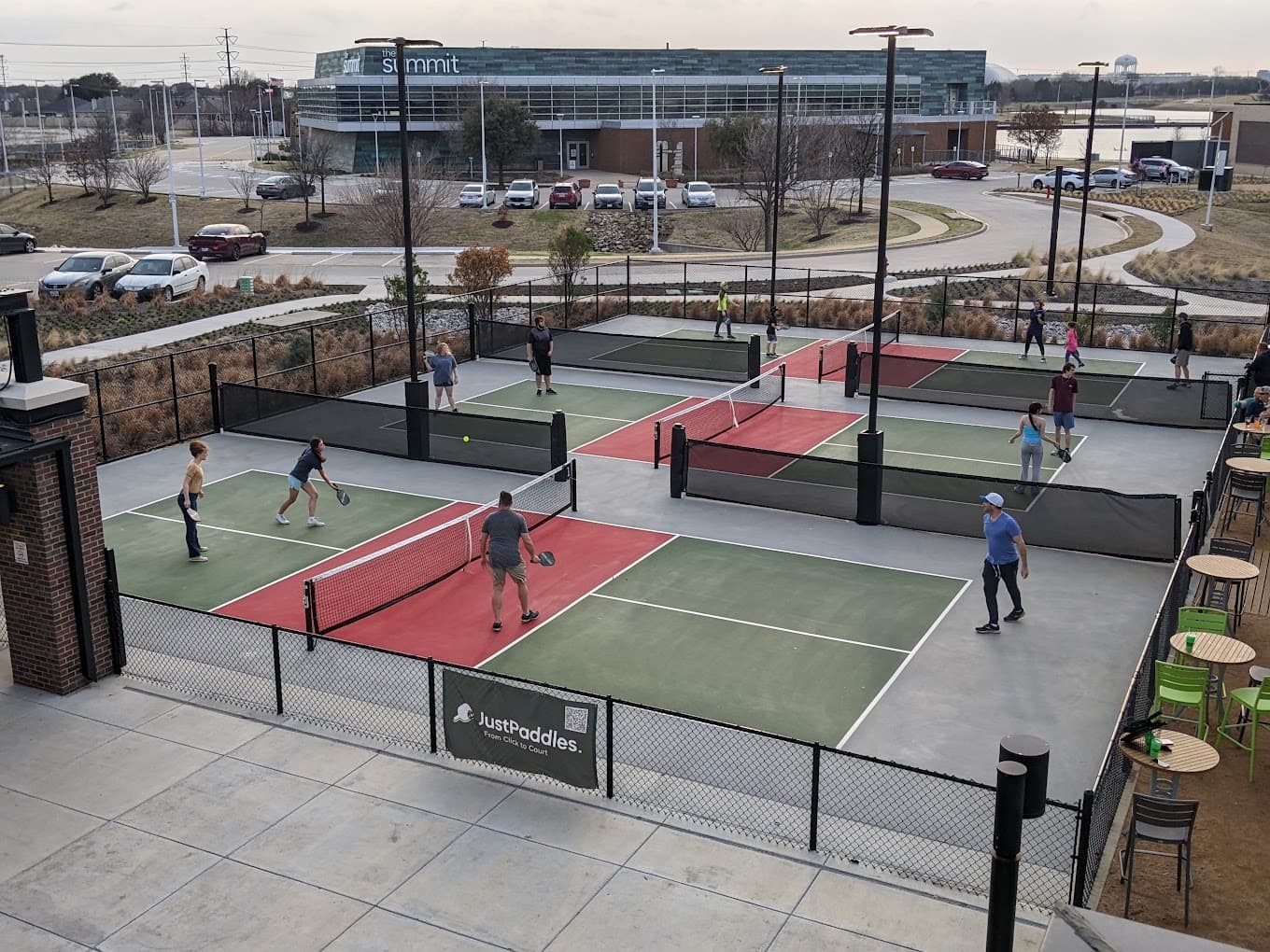 Chicken N Pickle - Grand Prairie pickleball courts