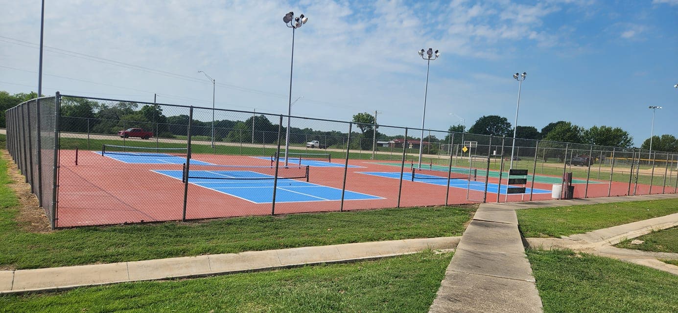 Bulldog Park pickleball courts
