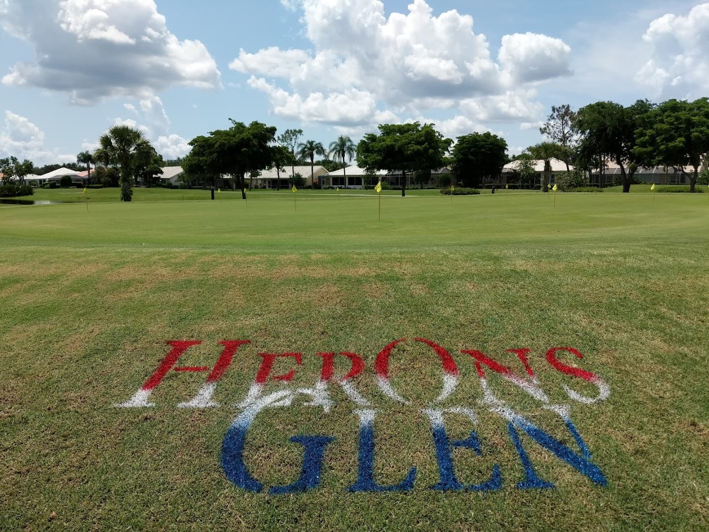 Heron's Glen pickleball courts